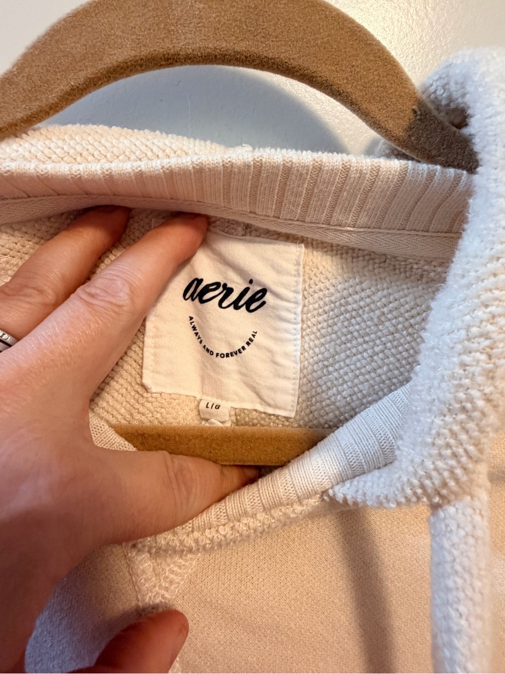 Sweater Subcategory Identification - Picture 2 of 3